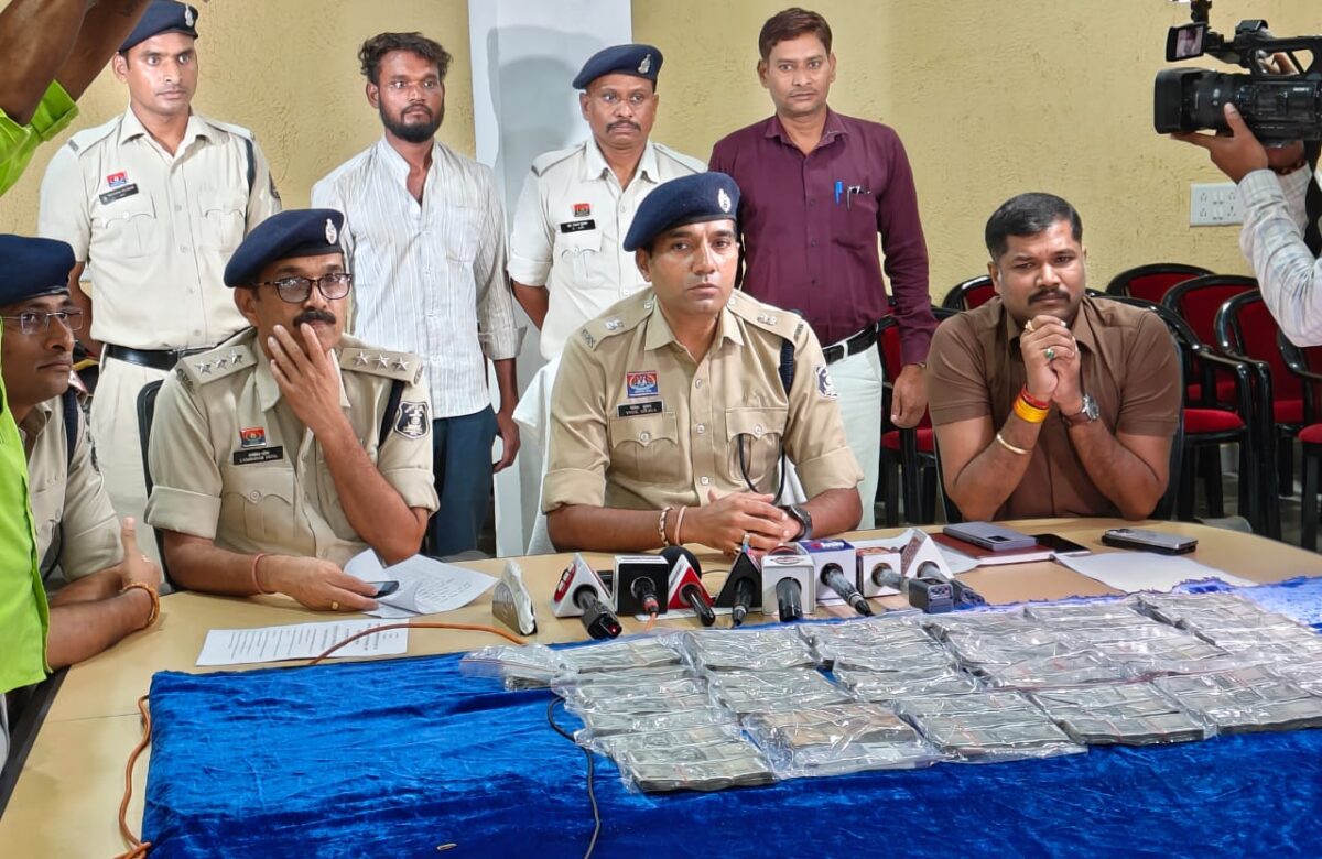 डुमरतराई स्थित औषधि वाटिका के दुकान में लाखों रूपये चोरी की घटना को अंजाम देने वाला ’पूर्व कर्मचारी’ आरोपी विजय कश्यप उर्फ गुड्डा गिरफ्तार