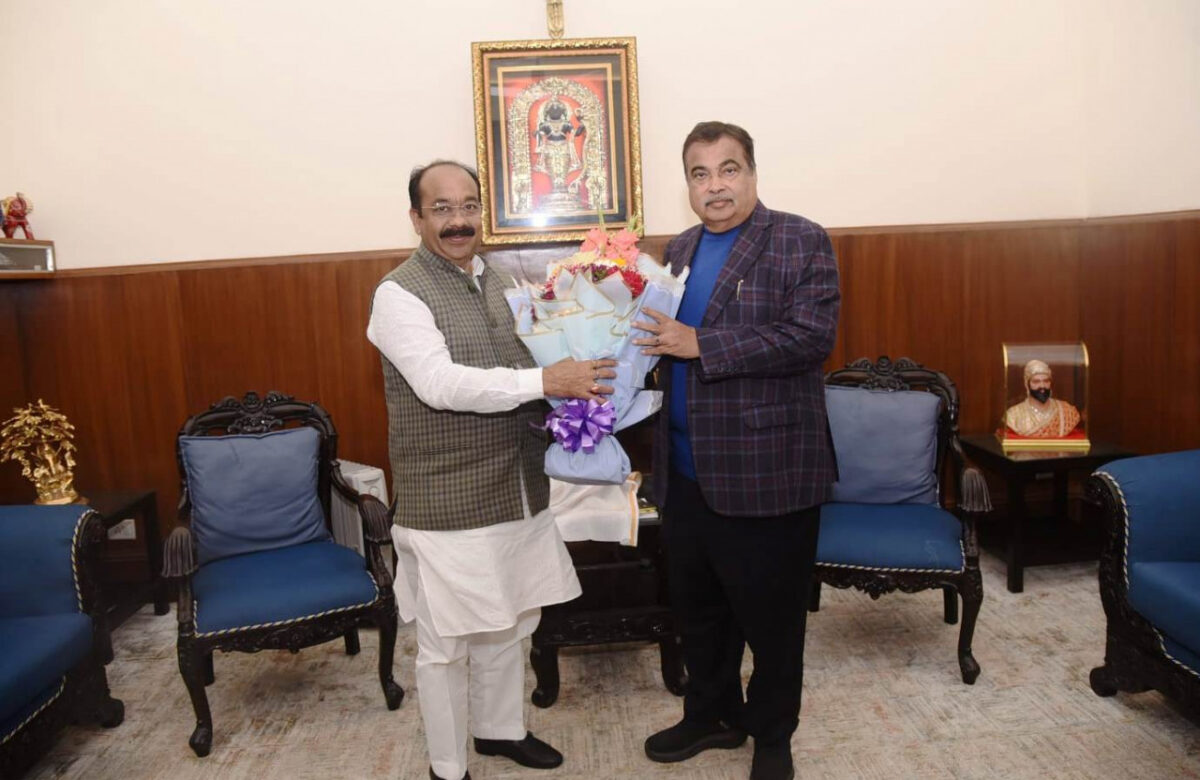 उप मुख्यमंत्री अरुण साव की नई दिल्ली में केन्द्रीय सड़क परिवहन एवं राजमार्ग मंत्री नितिन गडकरी से मुलाकात